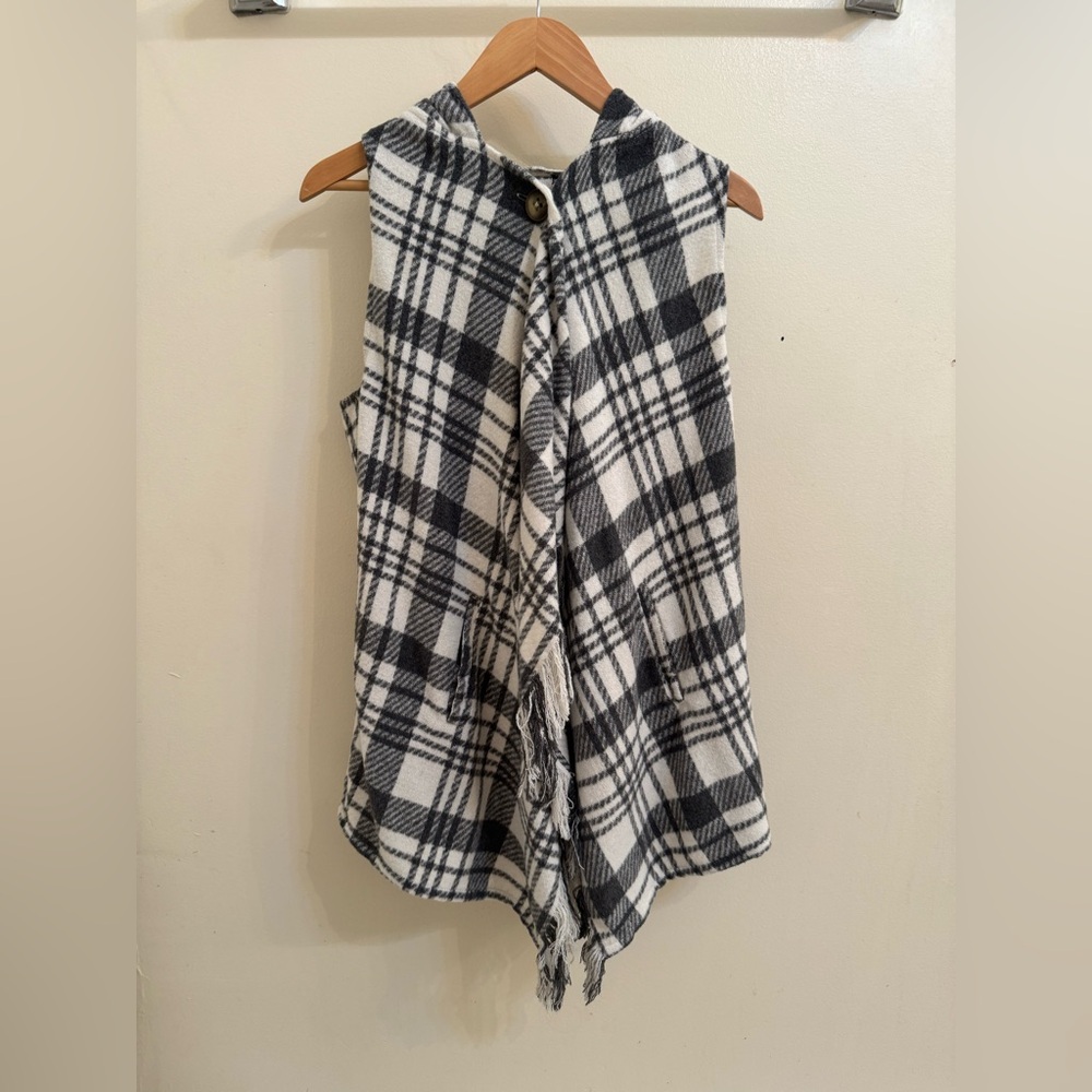 Gray and White Plaid Cape
